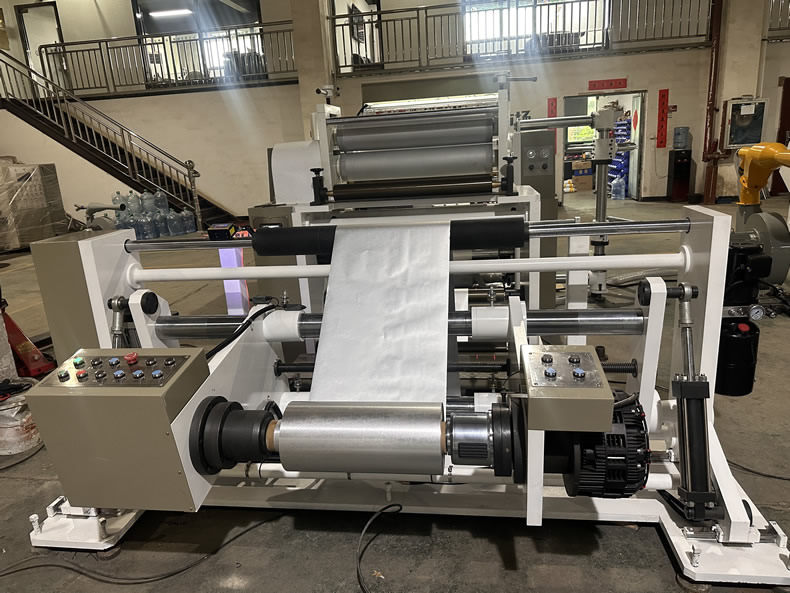 鋁箔紙壓紋分切機(jī) 鋁箔紙壓紋分切機(jī)